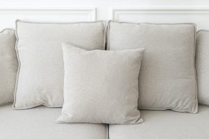 Coussin en coton pour un canapé avec style